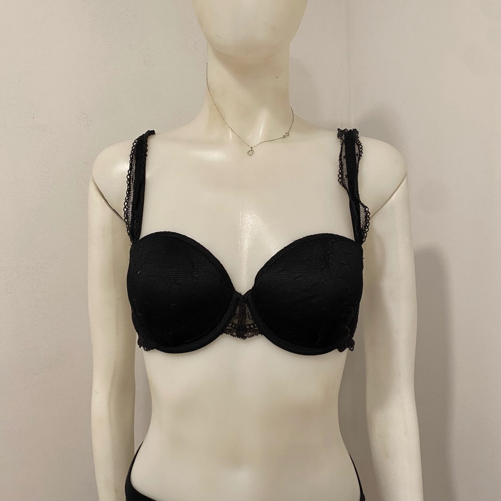 La Perla Black Lace Bra 38 A